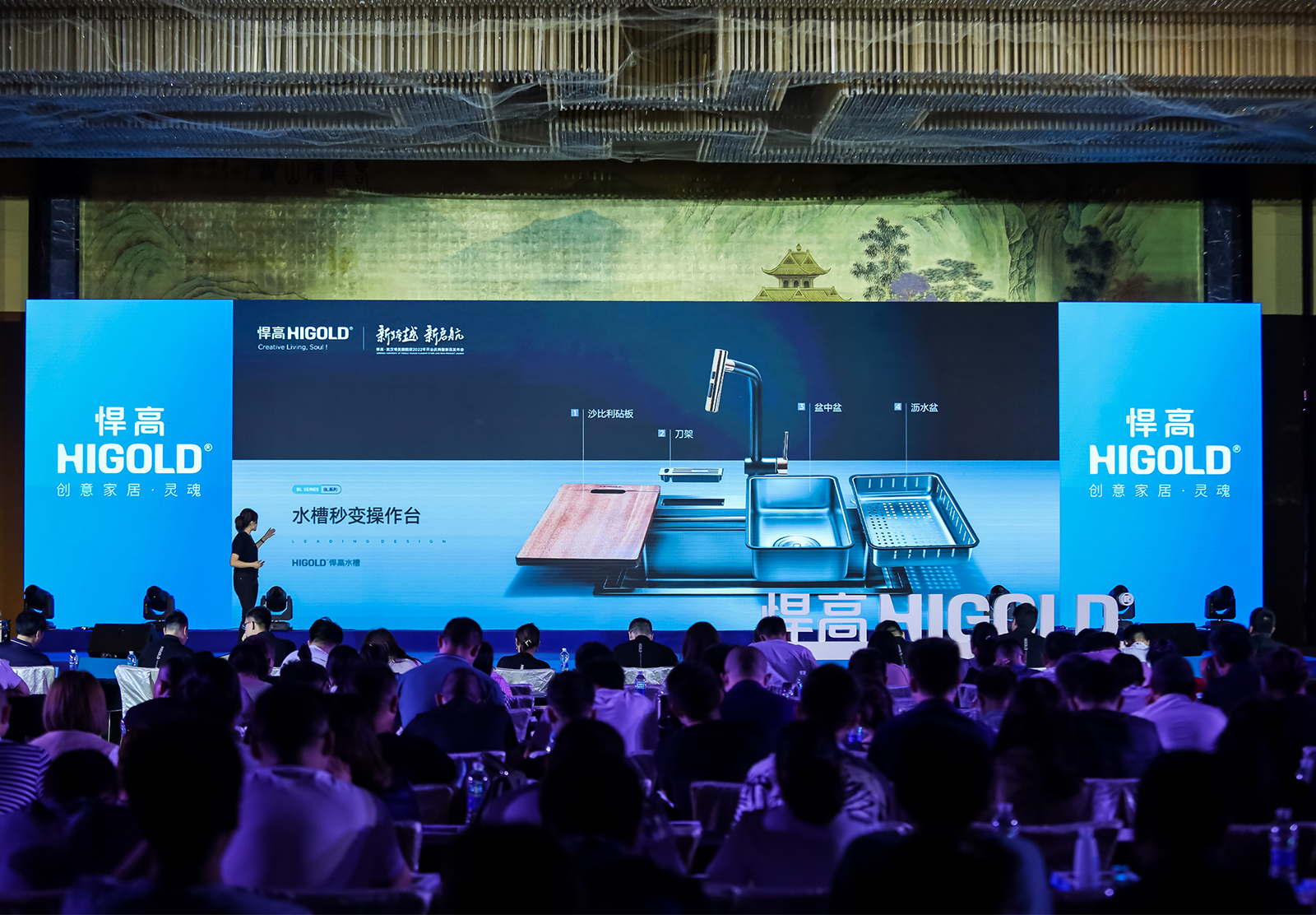 qm球盟会·(中国)球盟会·武汉旗舰店逆势扩店，近千客户捧场新品发布会
