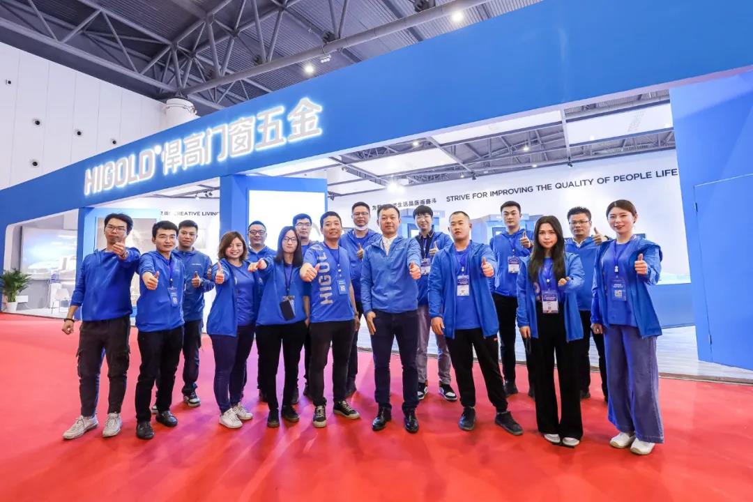 qm球盟会·(中国)球盟会门窗五金登陆成都建博会，原创设计引爆西部第一展